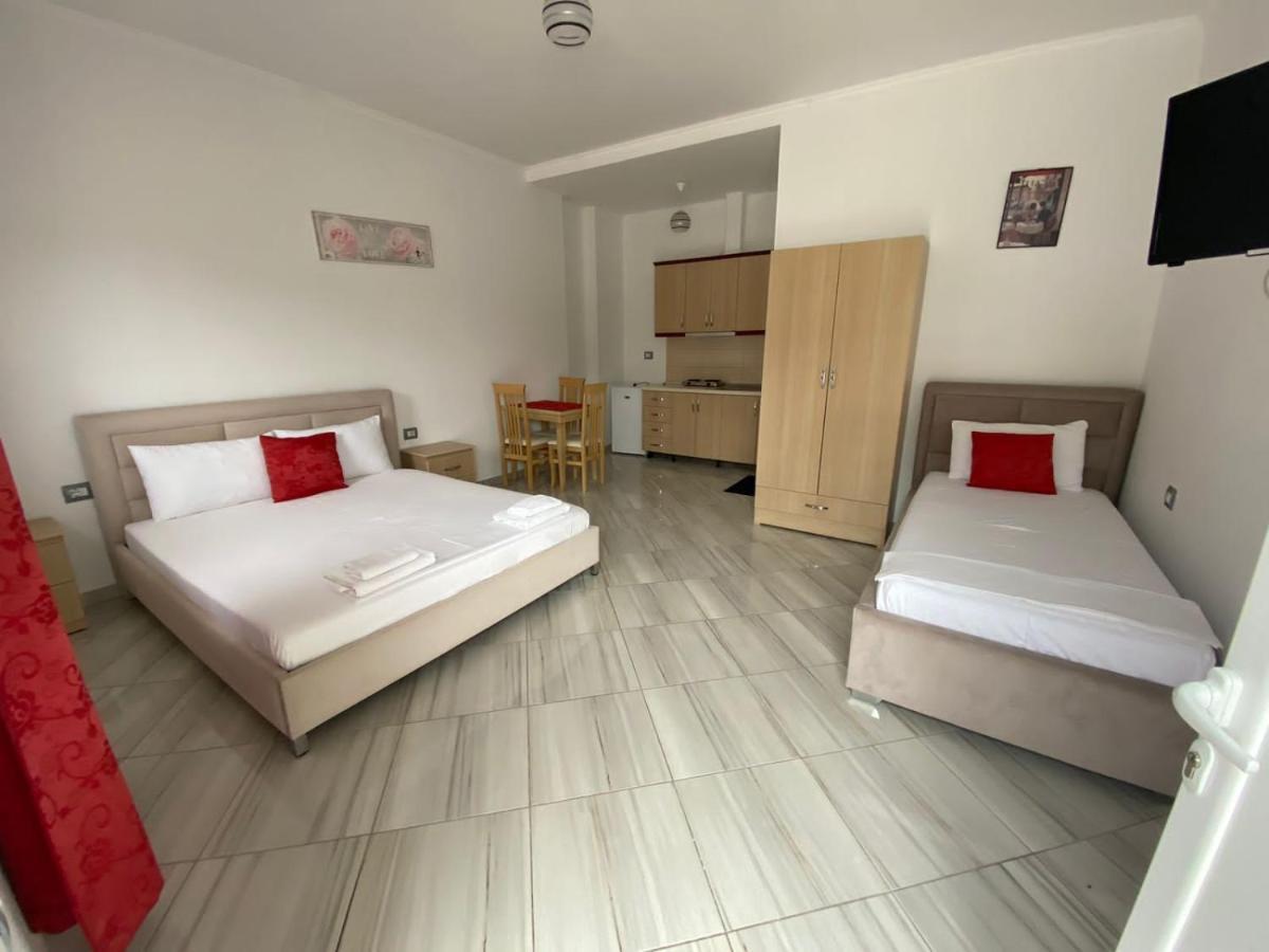 Vila Mario Aparthotel Εξαμίλιο Εξωτερικό φωτογραφία