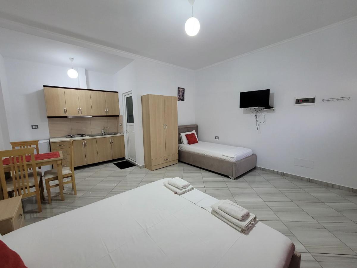 Vila Mario Aparthotel Εξαμίλιο Εξωτερικό φωτογραφία