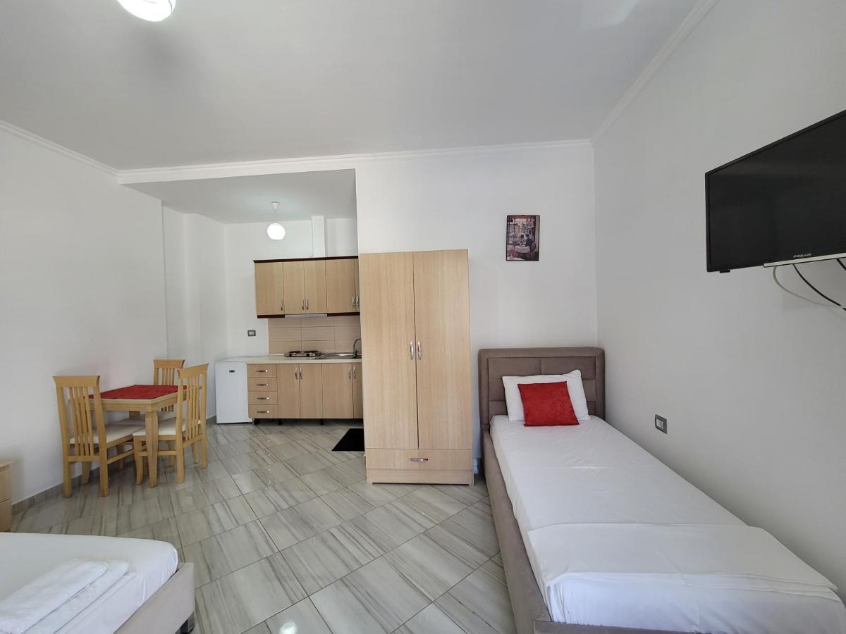 Vila Mario Aparthotel Εξαμίλιο Εξωτερικό φωτογραφία