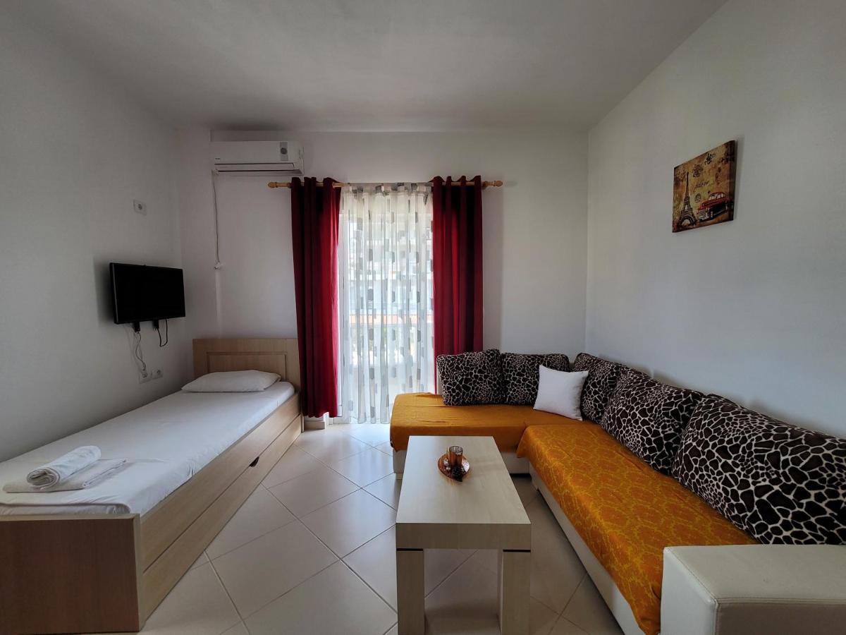 Vila Mario Aparthotel Εξαμίλιο Εξωτερικό φωτογραφία
