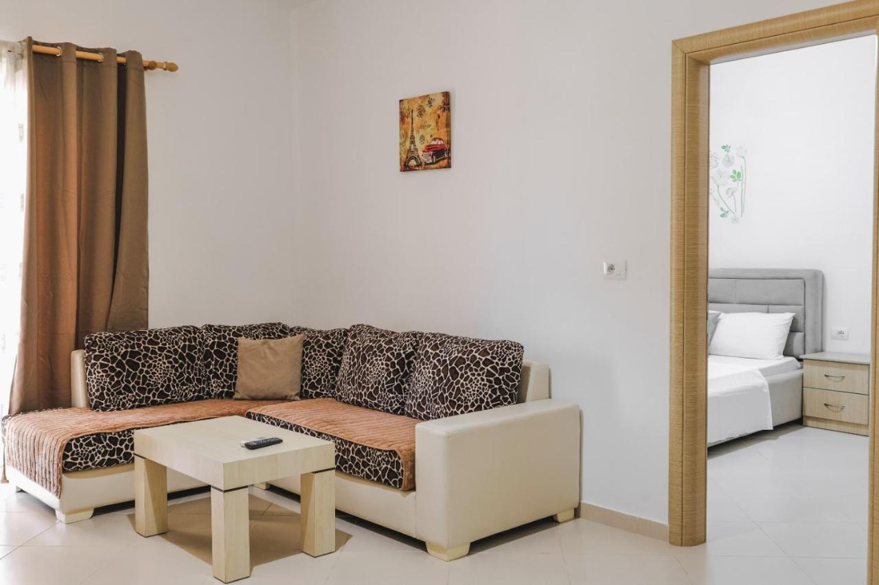 Vila Mario Aparthotel Εξαμίλιο Εξωτερικό φωτογραφία